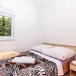 شقة 3 Bedroom Gorgeous In