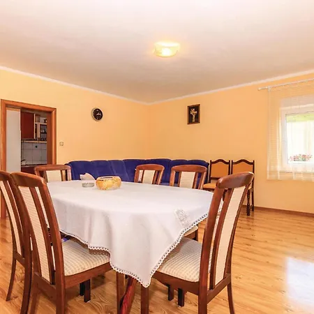 Apartament 3 Bedroom Amazing In *