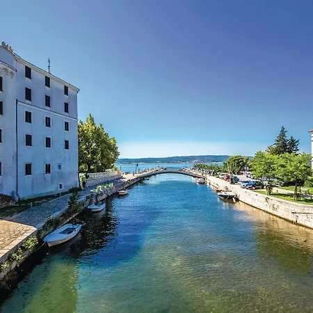 3 Bedroom Amazing In Apartament *