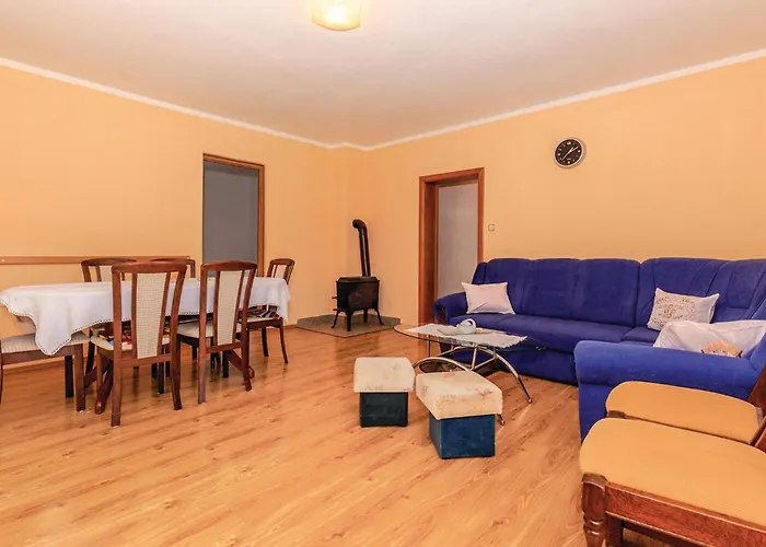 公寓 3 Bedroom Gorgeous In *
