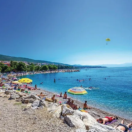 Apartman 3 Bedroom Amazing Apartment In Grizane *